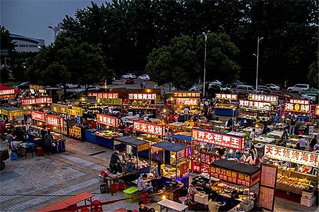 岳麓区河西大学城美食街