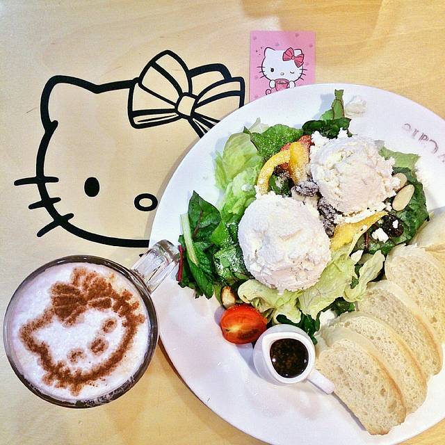 Hello Kitty Café（弘大店）