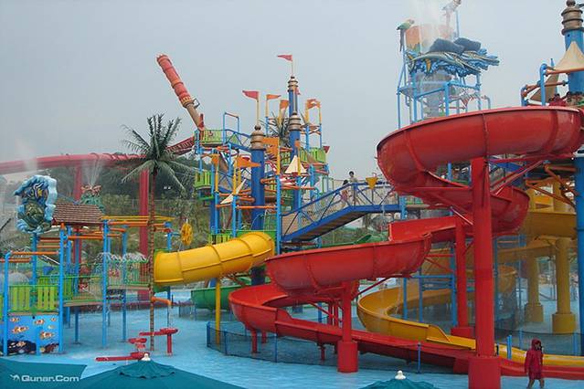 百大万美温泉水上乐园