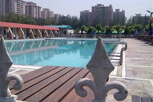 宝联体育公园游泳池