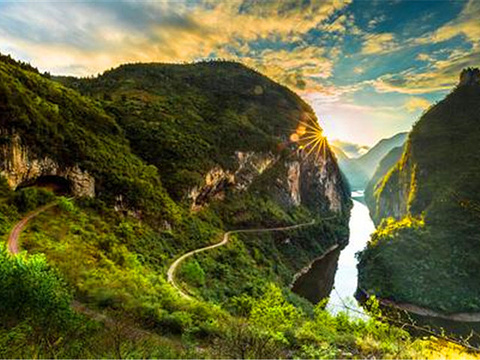 阿蓬江大峡谷旅游景点图片