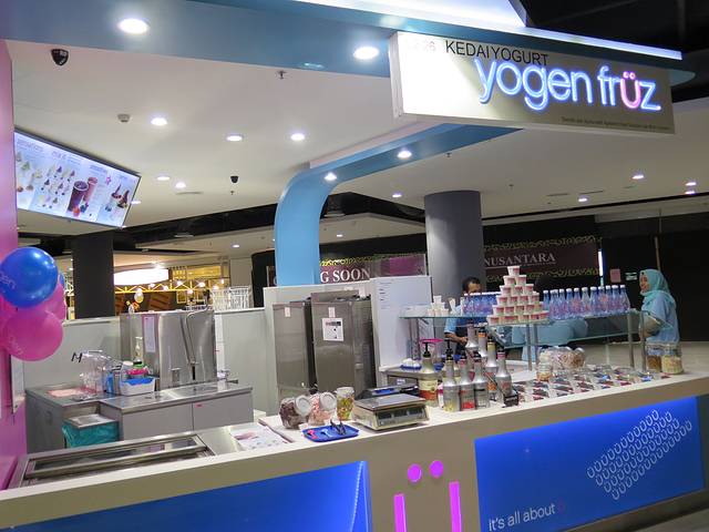 Yogen Fruz