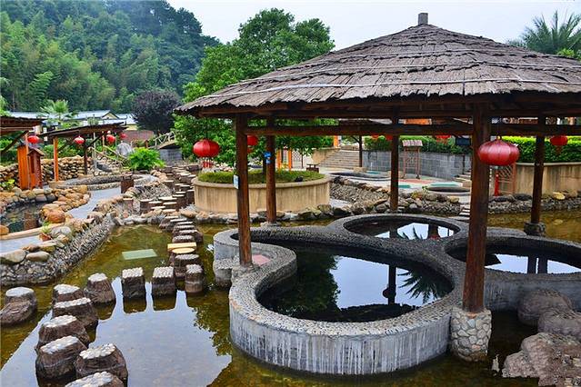 东江源三百山温泉旅游度假区