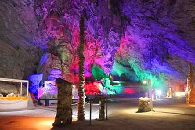 凤山岩溶国家地质博物馆