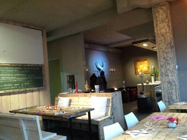 Thai & Turf - Steakhouse