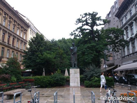 Liszt Ferenc Square