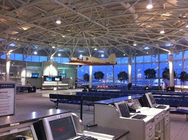 道格拉斯国际机场