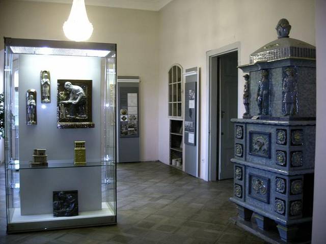 尼古拉教堂旁画廊