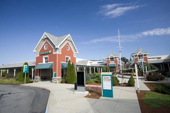 坦吉折扣购物中心