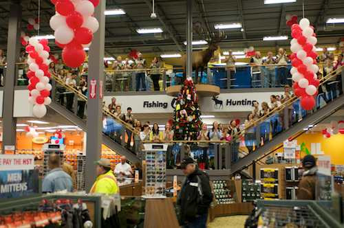 赛尔户外运动百货