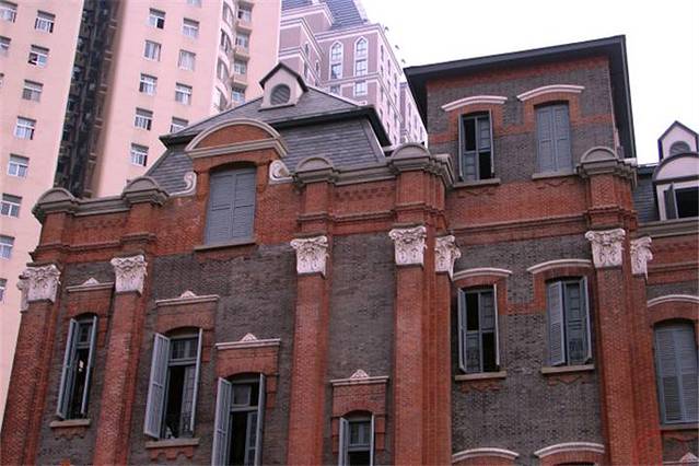 徐汇中学崇思楼