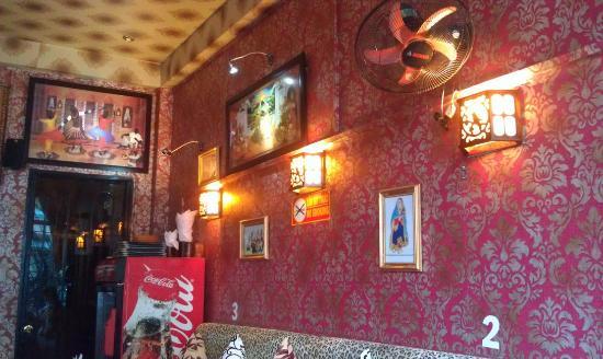 Omar's Tandoori Cafe