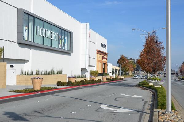 HILLSDALE SHOPPING CENTER