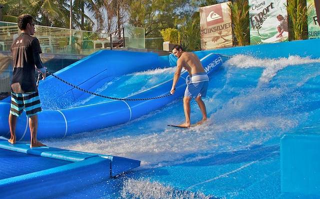 普吉岛冲浪之家