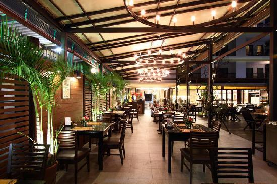 Riverside Bar and Restauran