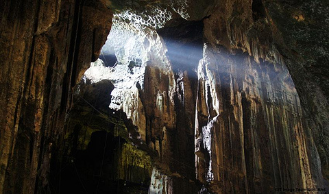 哥曼东洞穴的图片
