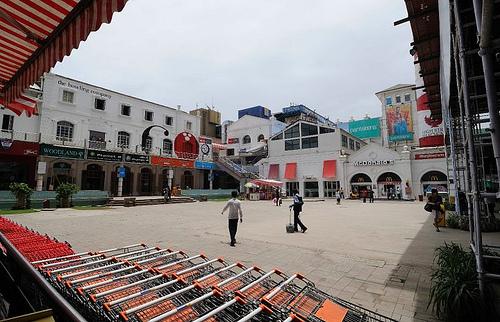 凤凰大街购物中心