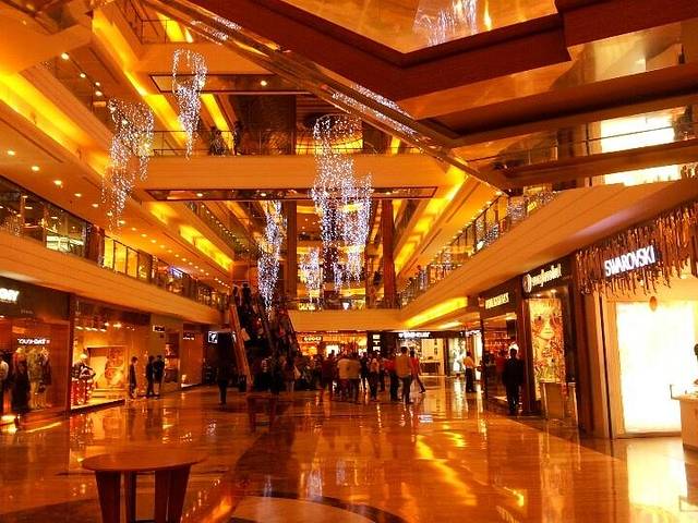 凤凰大街购物中心