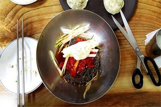 束草咸兴冷面屋