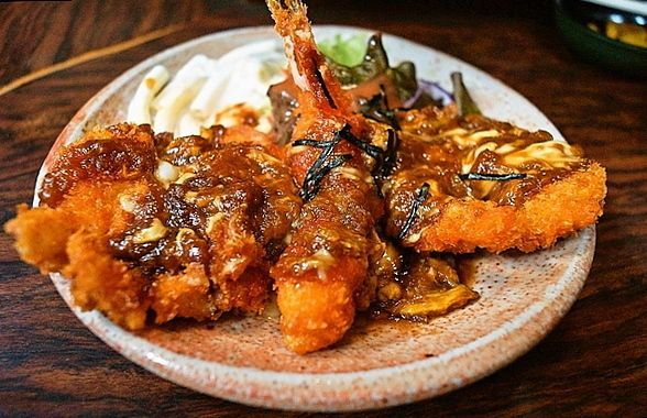 とんかついわしろ