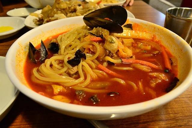 香港0410分店海鲜面