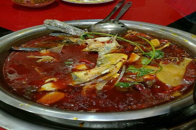 田村酸菜笋子鸡火锅