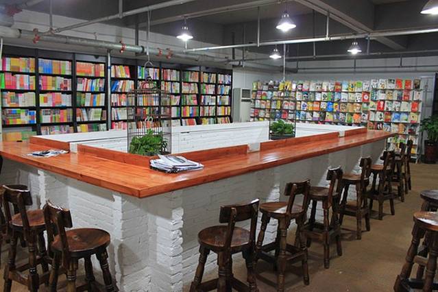 参差咖啡光谷书屋