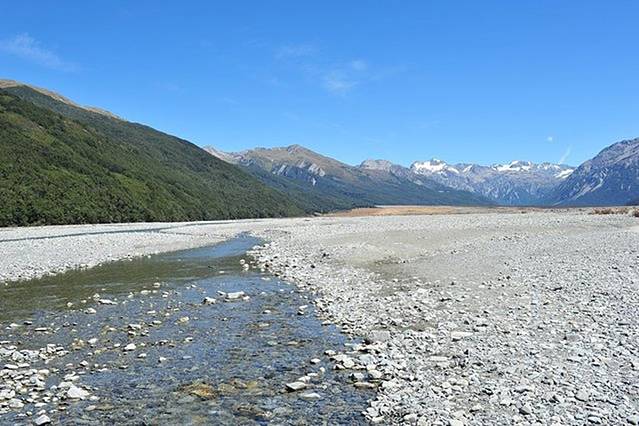 怀马卡里里河滩