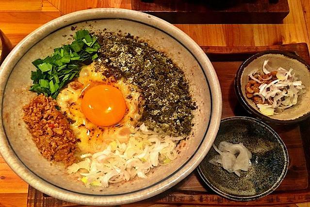 まぜ麺マホロバ