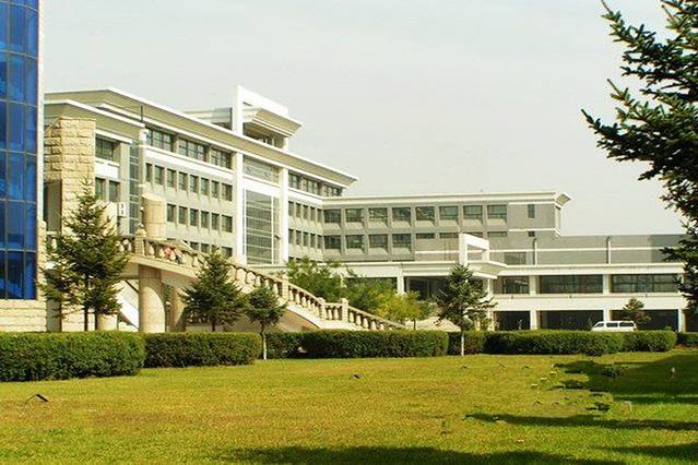 内蒙古工业大学