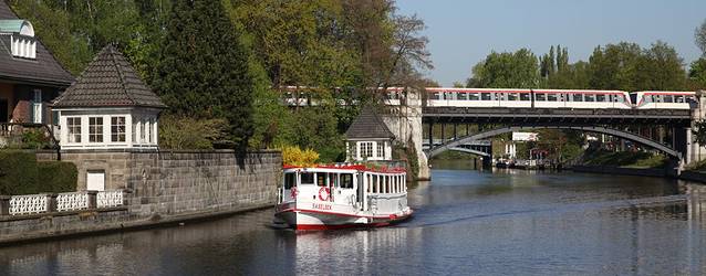 阿斯特游船公司