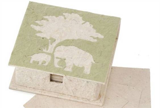 象粪纸 elephant dung pape