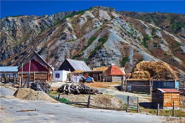 齐巴尔希力克村