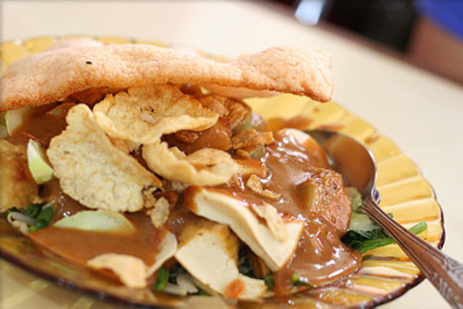 Gado-Gado Bonbin