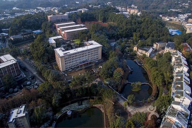 西南交通大学(峨眉校区)