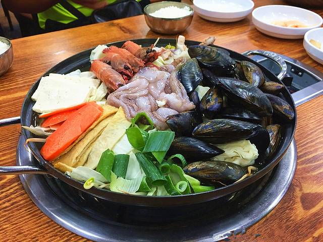 三亚海韵度假酒店·渔人码头露台海鲜自助餐厅