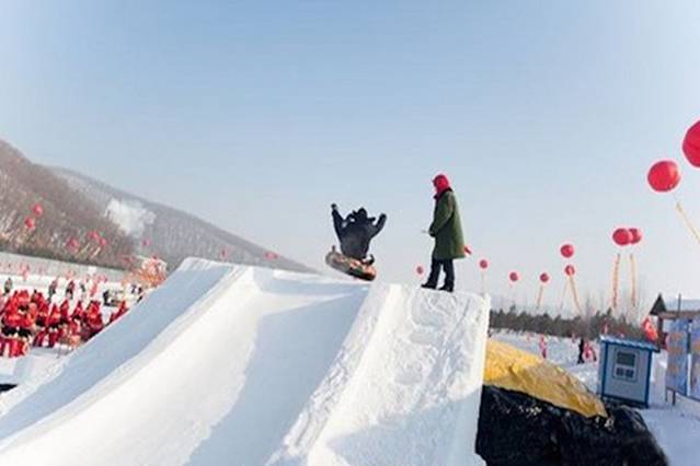 天泰温泉滑雪欢乐大世界