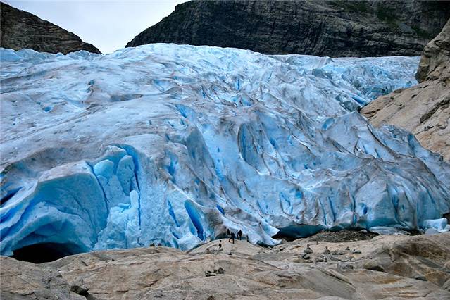 尼加斯布林冰川