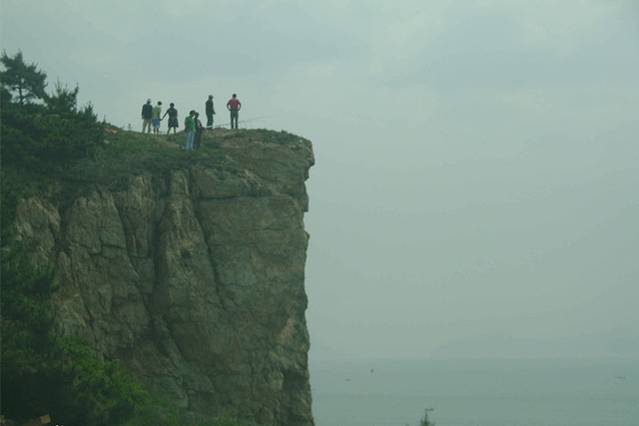 黄石悬崖风景区