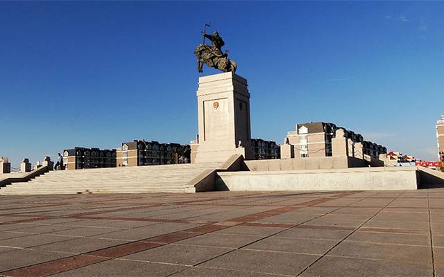 哈萨尔购物广场(新玛特松原店)