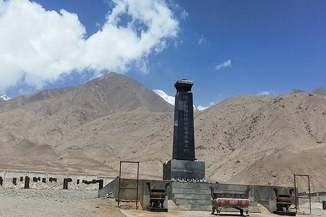 康西瓦烈士陵园