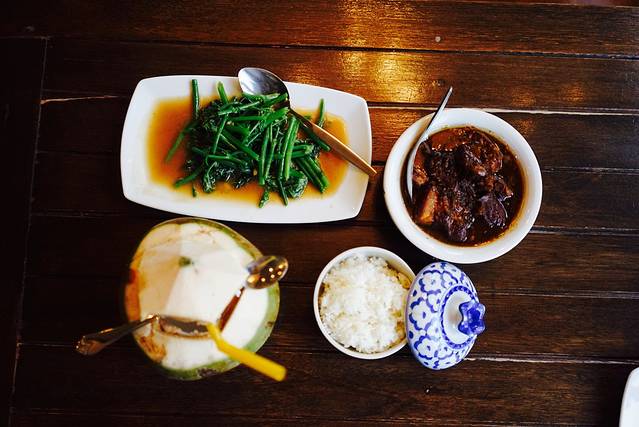 One Chun Cafe & Restaurant