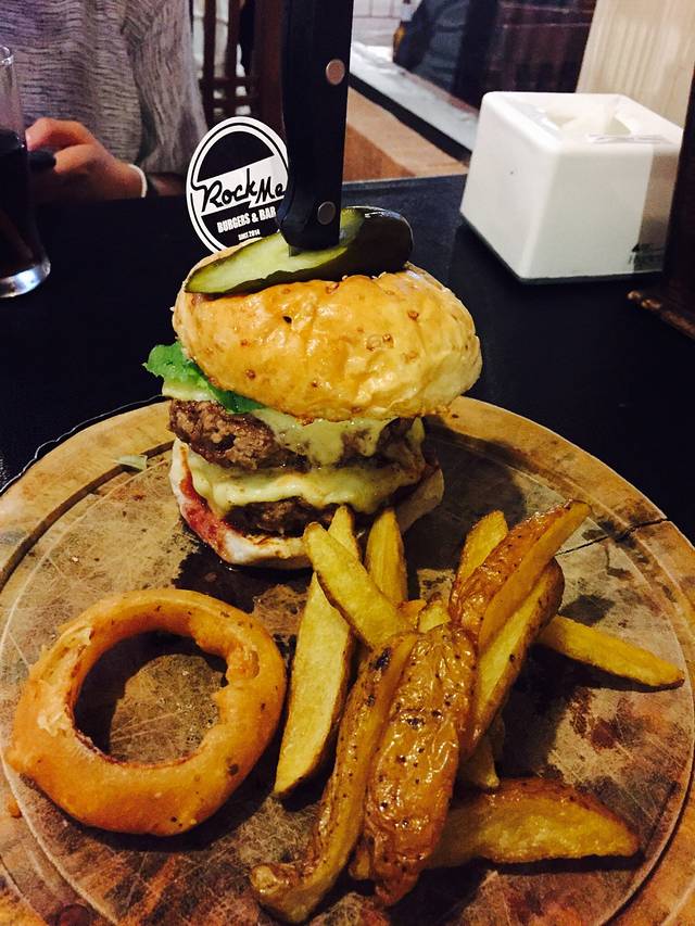 Rock Me Burgers & Bar