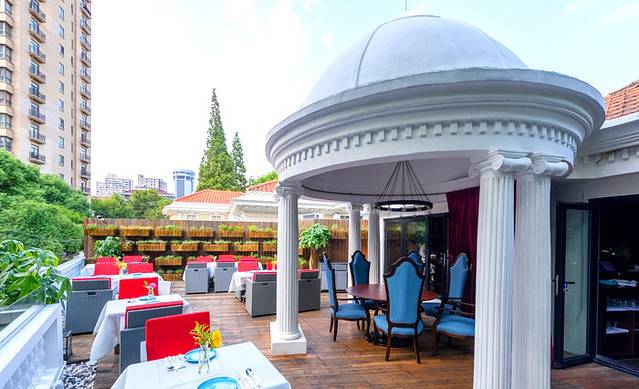 弦月窗LUNETTE BY AMANDA(复兴路店)