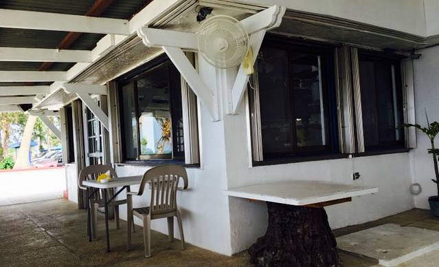 Oleai Beach Bar & Grill