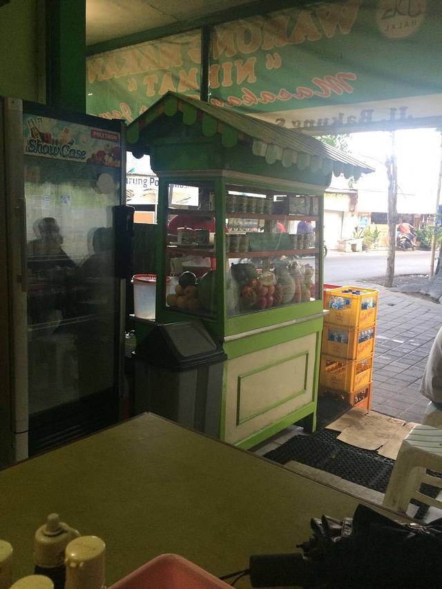 Warung Makan Nikmat halal