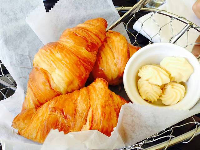 Oleai Beach Bar & Grill