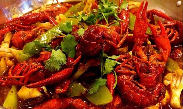 隔壁老王·家常云南菜(皇冠店)