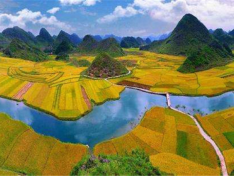 广南八宝风景区