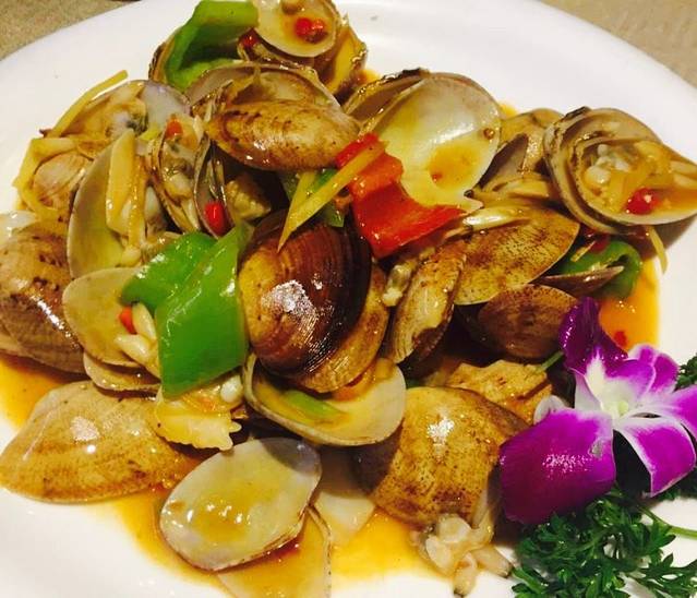 東榕囍家港派粤菜海鲜(亚龙湾东榕美食广场店)